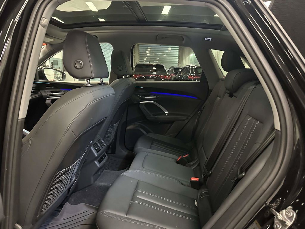 Used 2025 Audi Q5 Premium Plus w/ Premium Plus AWD/4WD image 14
