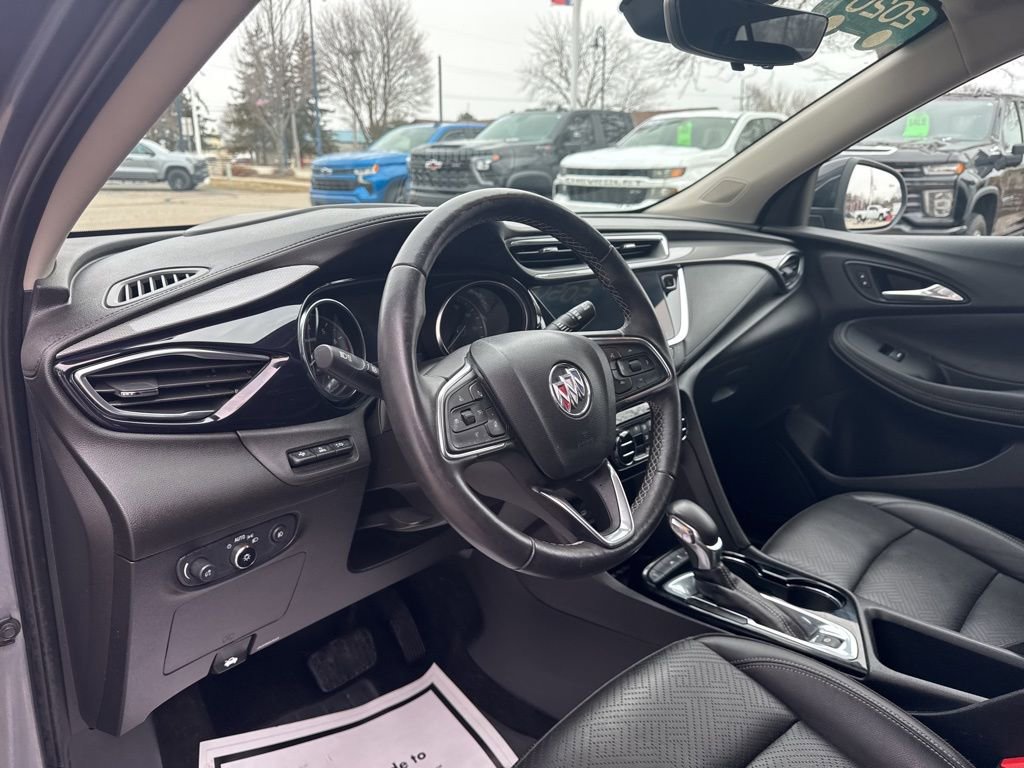 Used 2020 Buick Encore GX Essence w/ Advanced Technology Package image 17