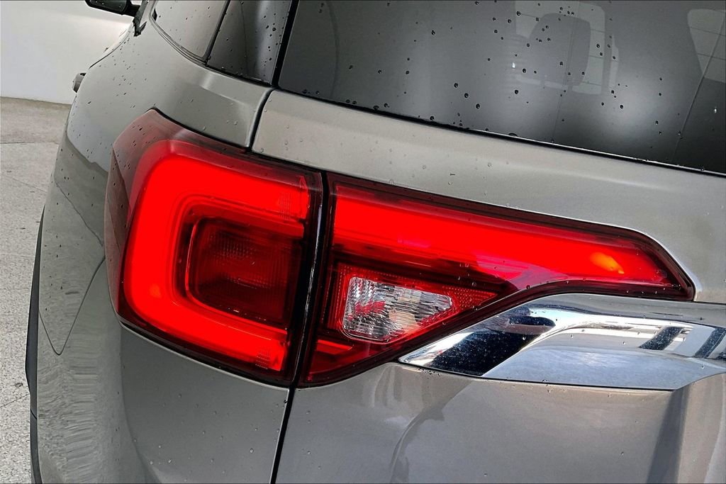 Used 2019 GMC Acadia SLT image 38