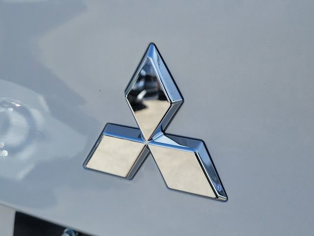 New 2026 Mitsubishi Outlander SE FWD image 8