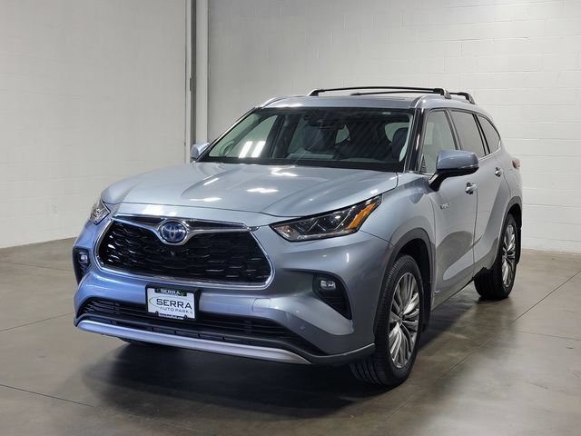 Used 2021 Toyota Highlander Platinum AWD/4WD image 2