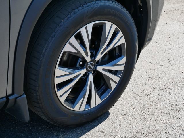 Used 2023 Nissan Rogue SV AWD/4WD image 10