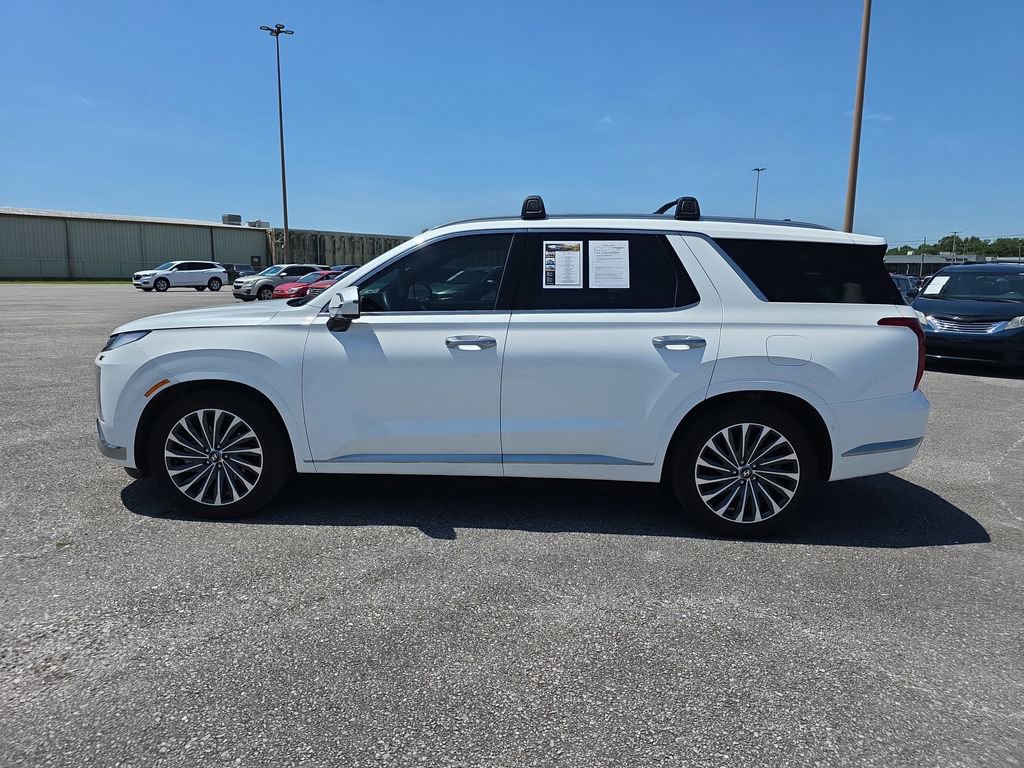 Used 2025 Hyundai Palisade Calligraphy FWD image 5