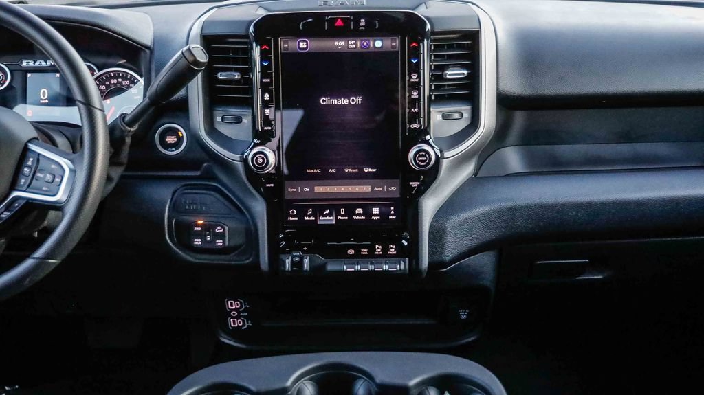 New 2026 RAM 2500 Warlock AWD/4WD image 16
