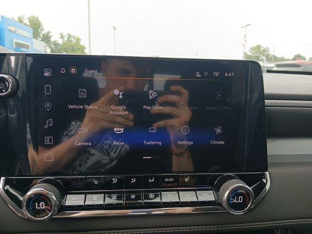 New 2025 Chevrolet Colorado LT image 16