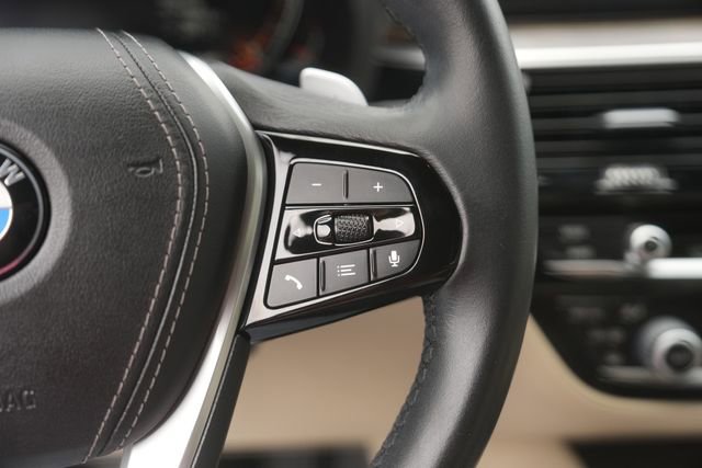 Used 2020 BMW 530i w/ Convenience Package image 24