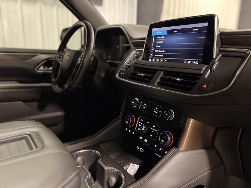 Used 2021 Chevrolet Tahoe High Country w/ Premium Package AWD/4WD image 26