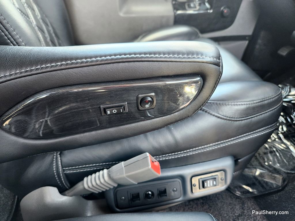 Used 2023 Chevrolet Express 2500 image 32