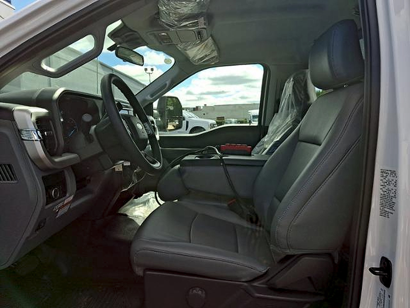 New 2026 Ford F550 4x4 Regular Cab Super Duty image 5