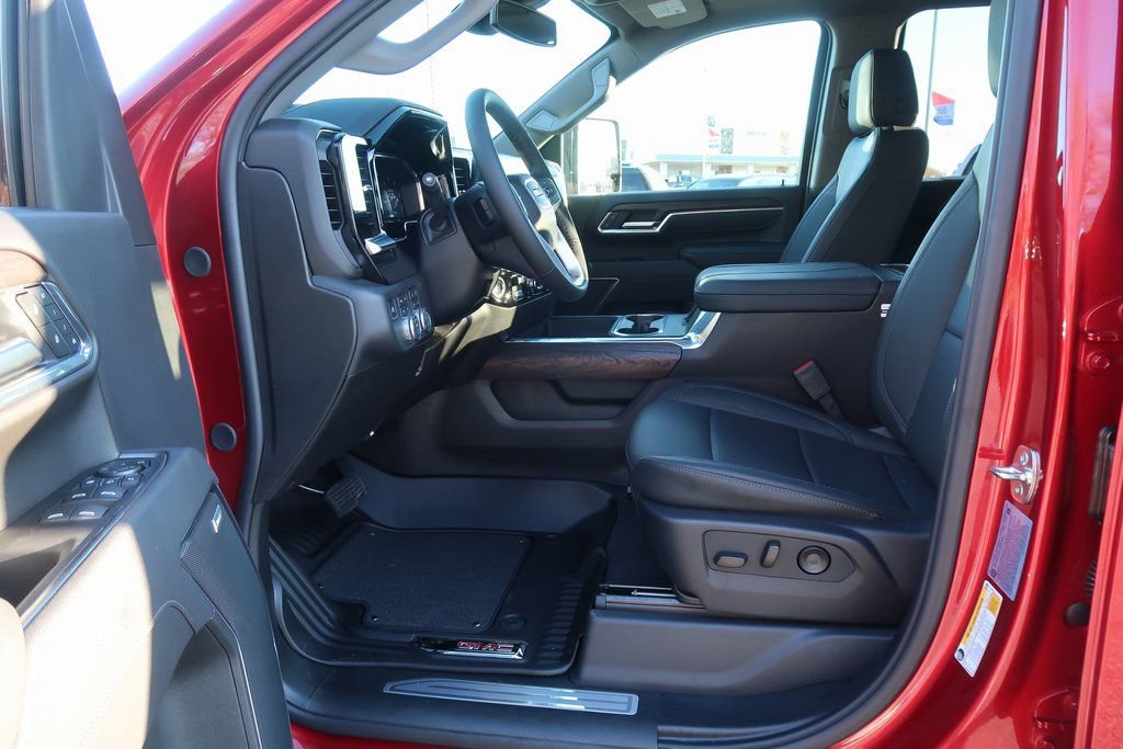 New 2026 GMC Sierra 2500 SLT w/ SLT Premium Package image 8