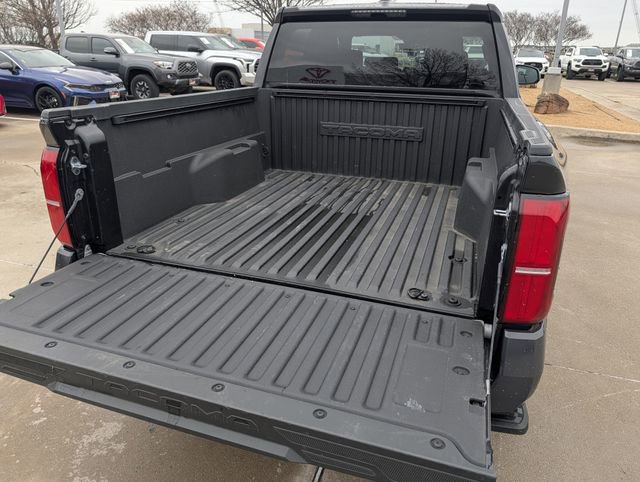 Used 2024 Toyota Tacoma SR5 AWD/4WD image 28