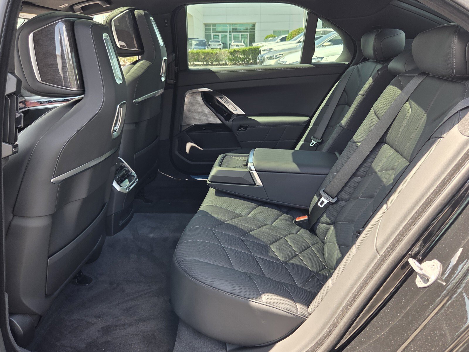 New 2026 BMW 740i RWD image 11