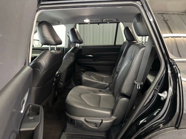 Used 2024 Toyota Grand Highlander XLE image 12
