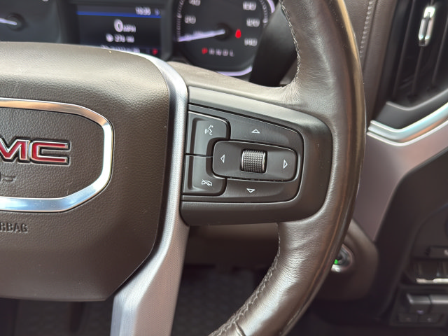 Used 2019 GMC Sierra 1500 SLT w/ X31 Off-Road Package AWD/4WD image 18