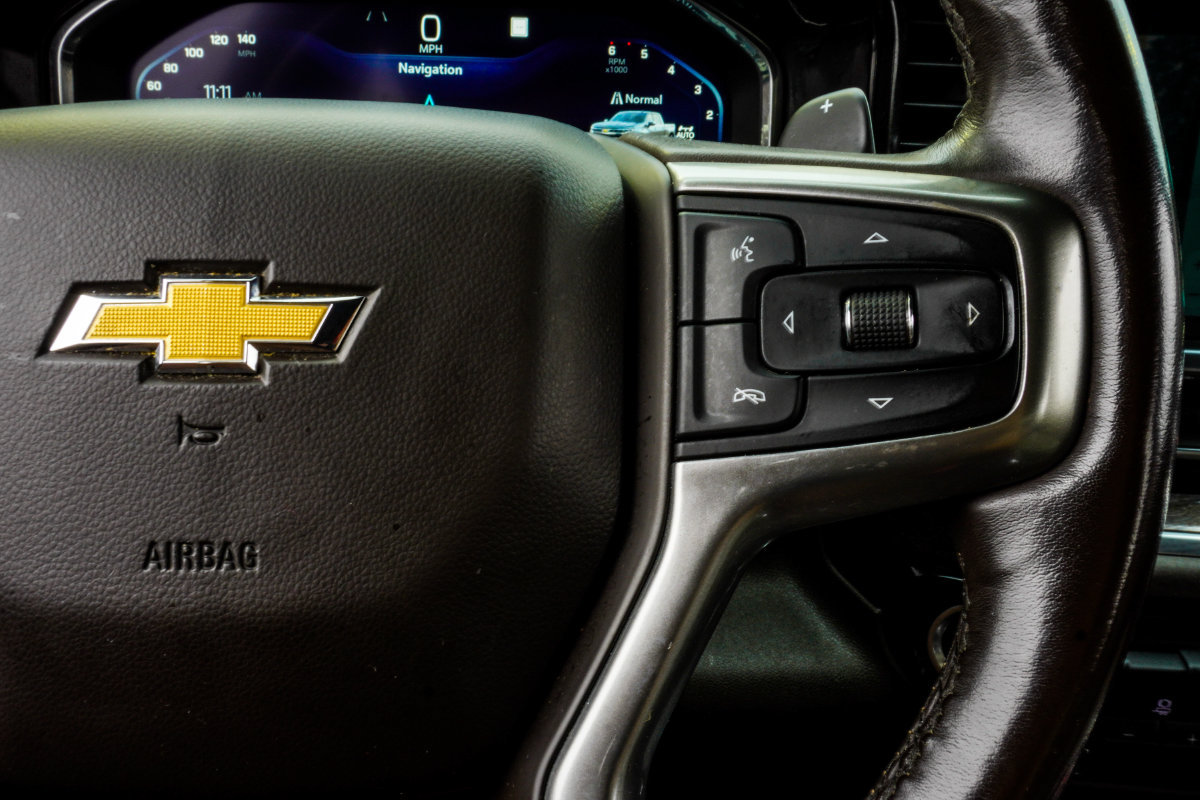 Used 2023 Chevrolet Silverado 1500 LTZ AWD/4WD image 30
