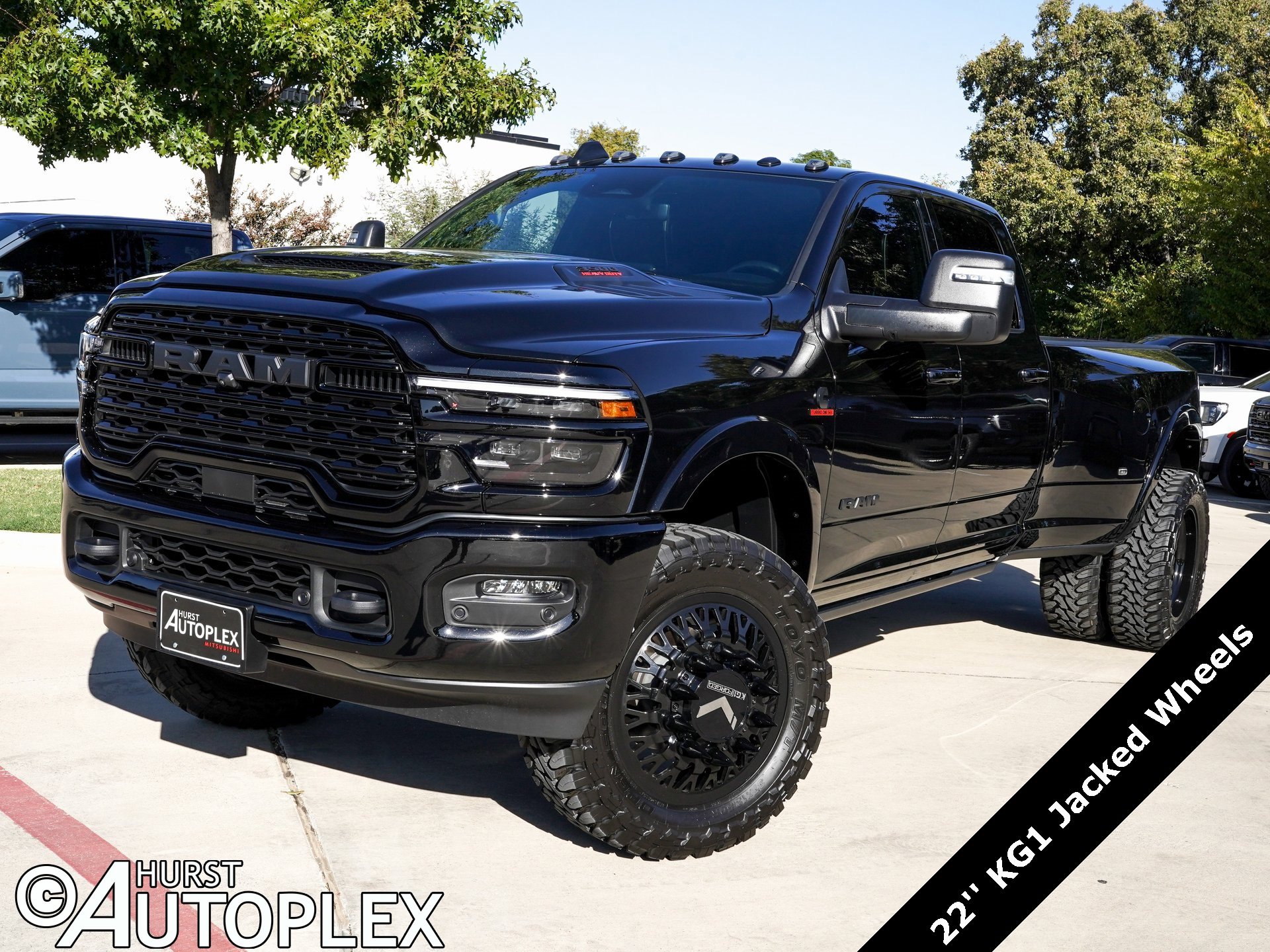 Used 2025 RAM 3500 Limited image 1