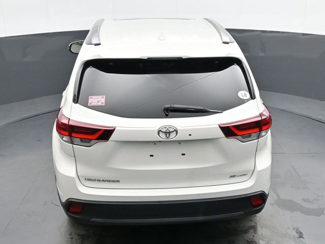 Used 2019 Toyota Highlander SE image 33