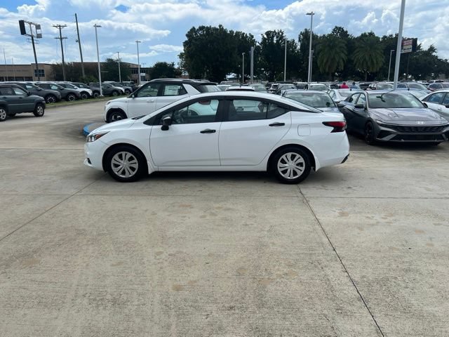 Used 2020 Nissan Versa S FWD image 4