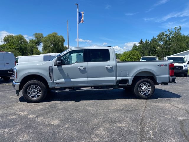 Used 2025 Ford F350 Lariat AWD/4WD image 3