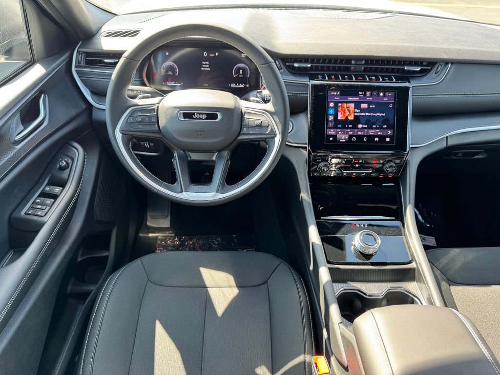 New 2026 Jeep Grand Cherokee Laredo X AWD/4WD image 18