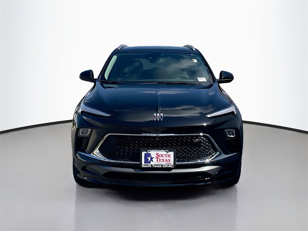 Used 2025 Buick Encore GX Sport Touring w/ Advanced Technology Package image 2