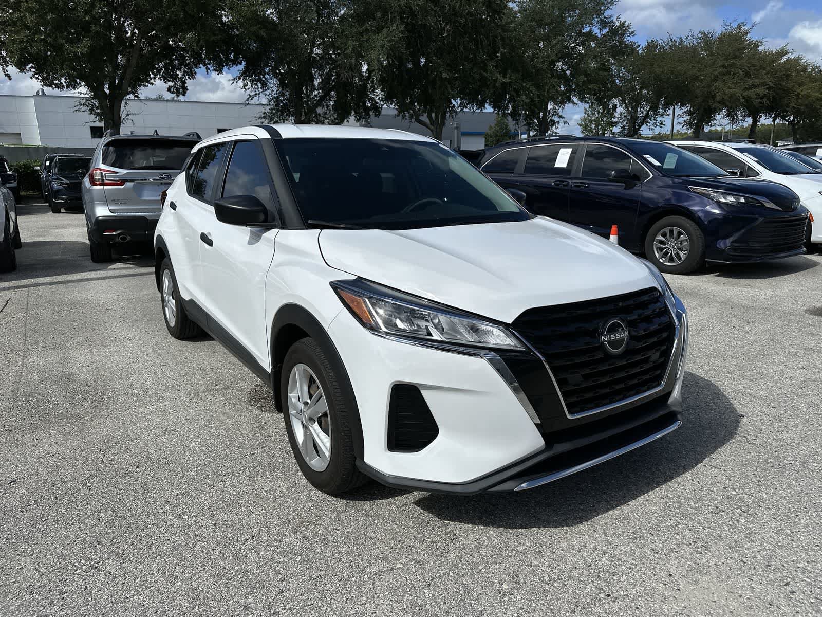 Used 2023 Nissan Kicks S FWD image 11
