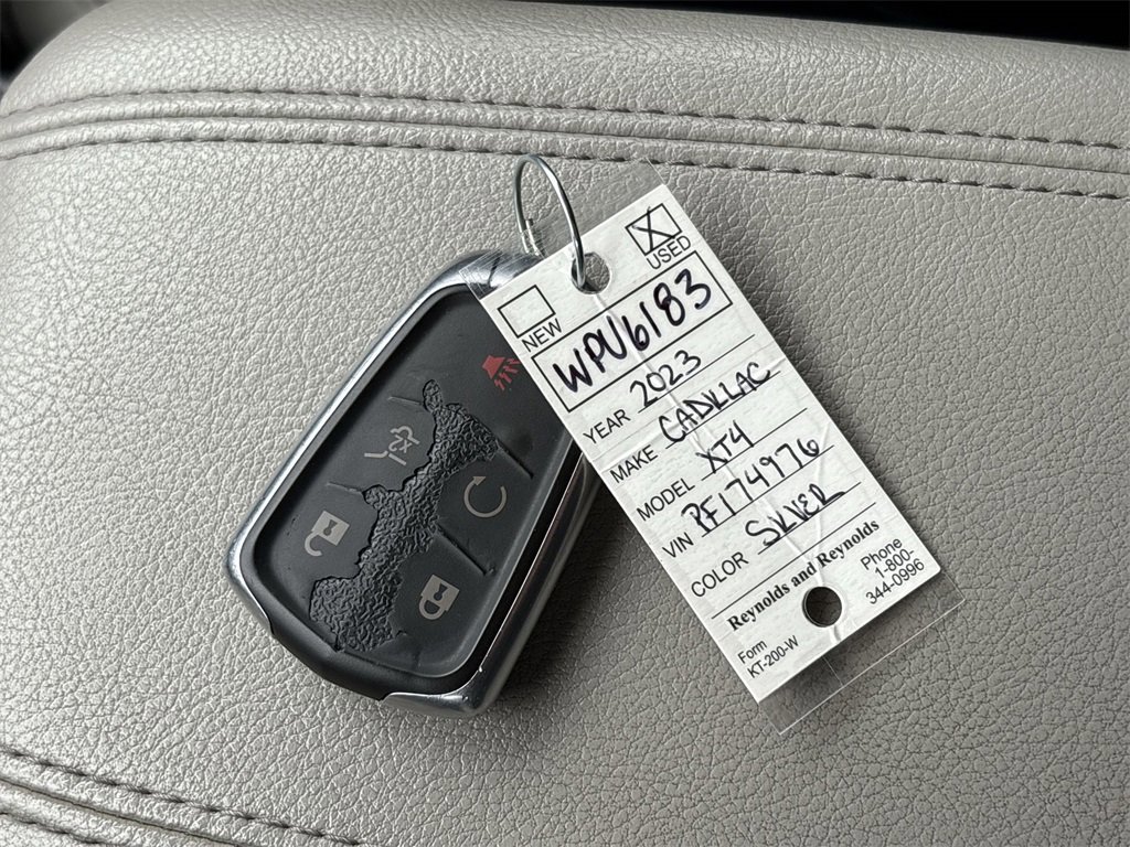 Used 2023 Cadillac XT4 Premium Luxury image 17