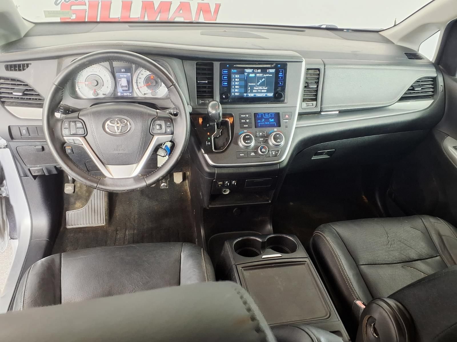 Used 2015 Toyota Sienna SE FWD image 11