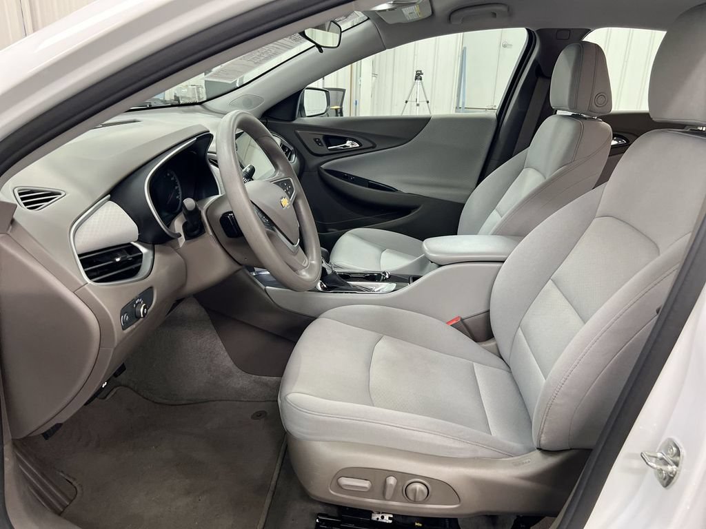 Used 2022 Chevrolet Malibu LS w/ Driver Confidence Package II FWD image 19