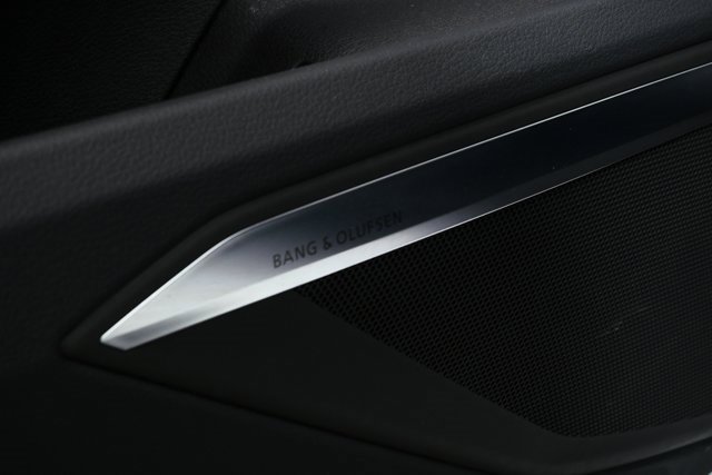 Used 2024 Audi Q8 e-tron Premium Plus image 7