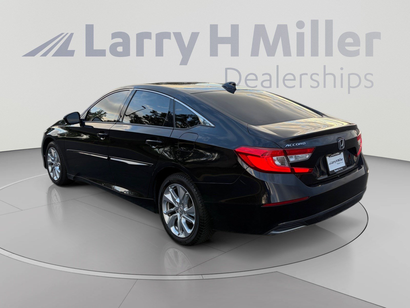 Used 2019 Honda Accord LX image 3