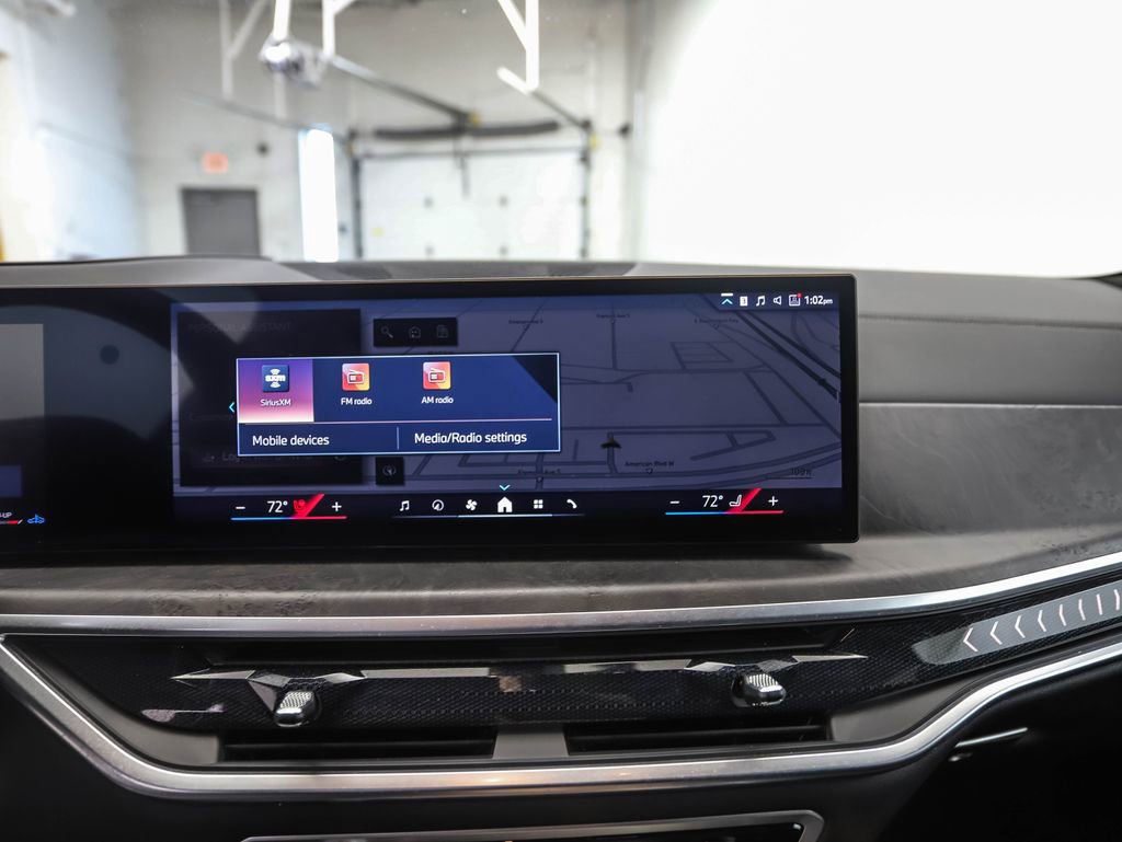 Used 2024 BMW X7 xDrive40i w/ Executive Package image 16