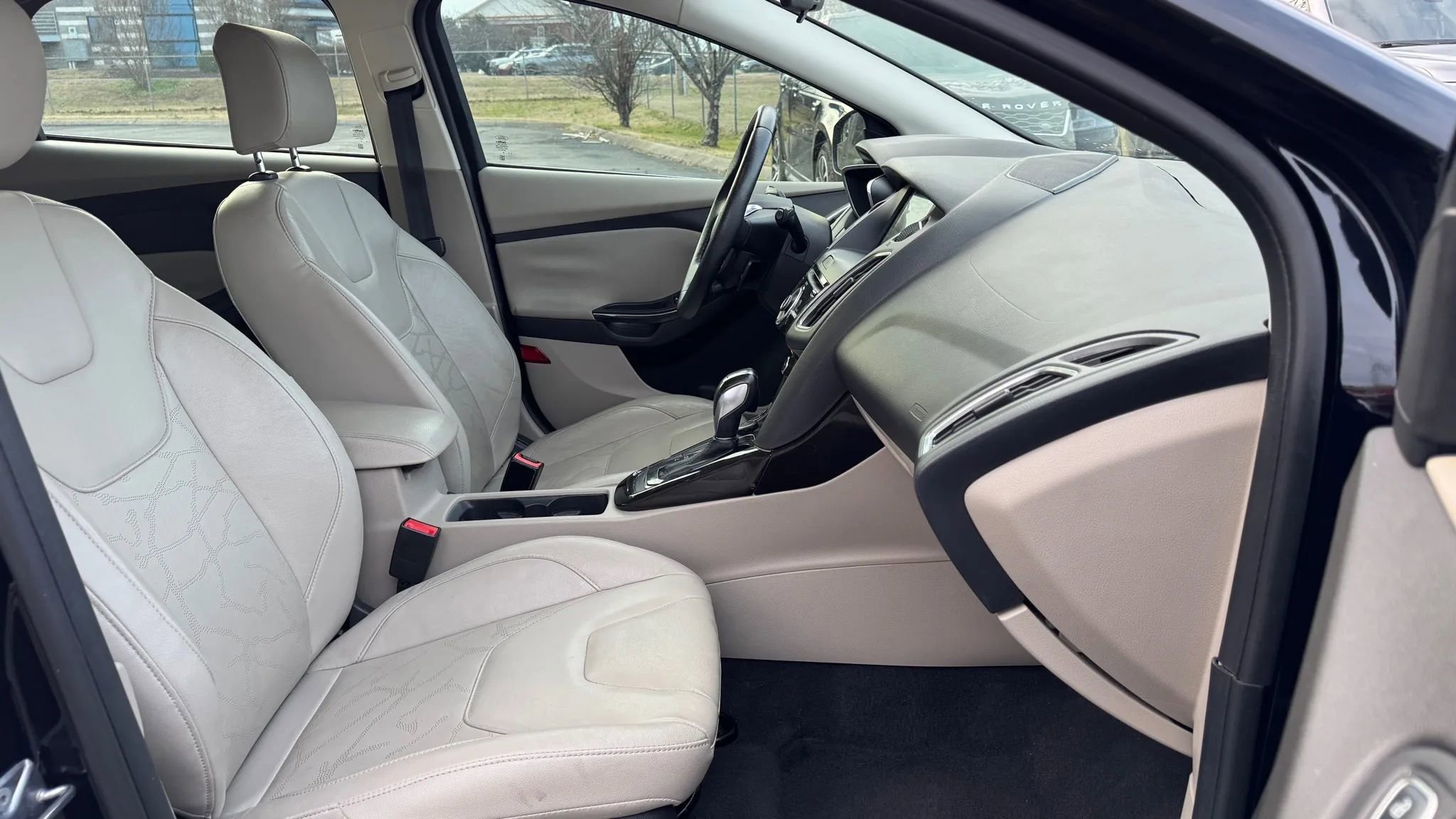 Used 2016 Ford Focus Electric Hatchback w/ Exterior Protection Package image 32