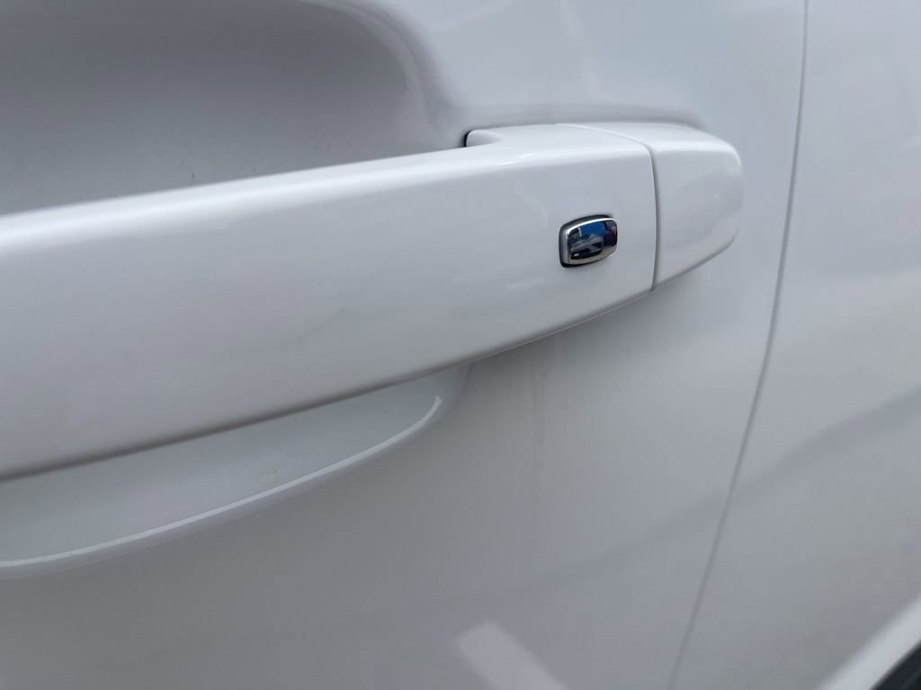 Certified 2023 GMC Acadia SLE w/ Driver Convenience Package image 12