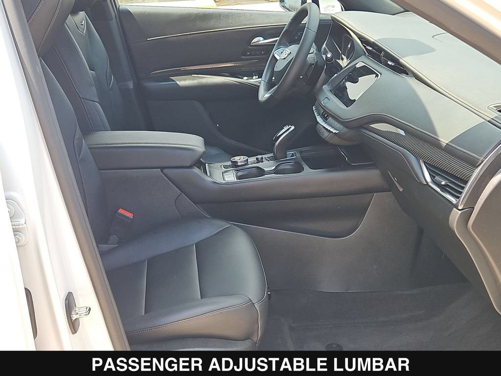 Used 2022 Cadillac XT4 Sport w/ Enhanced Visibility Package AWD/4WD image 29