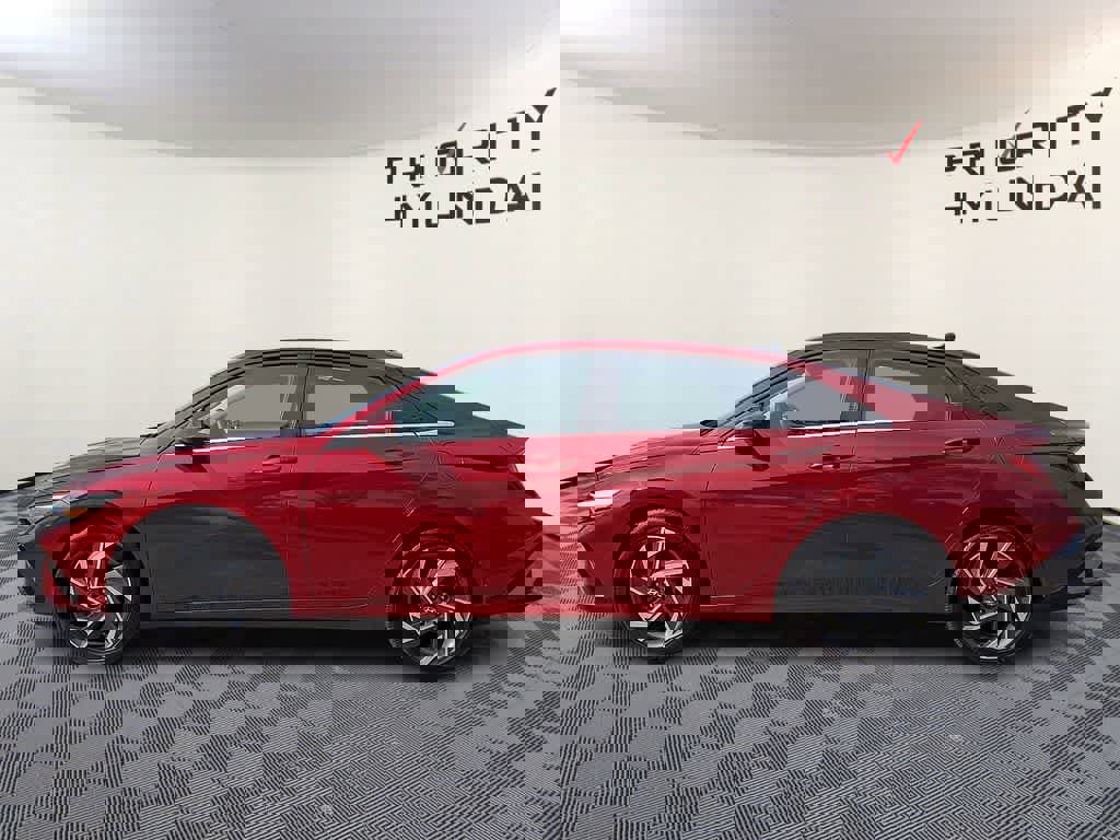 Used 2024 Hyundai Elantra SEL w/ Convenience Package image 7