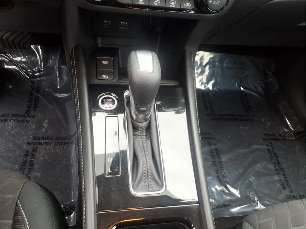 Used 2021 Nissan Kicks SV FWD image 18