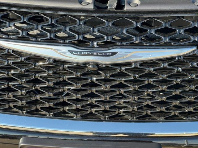 New 2026 Chrysler Pacifica Select image 47