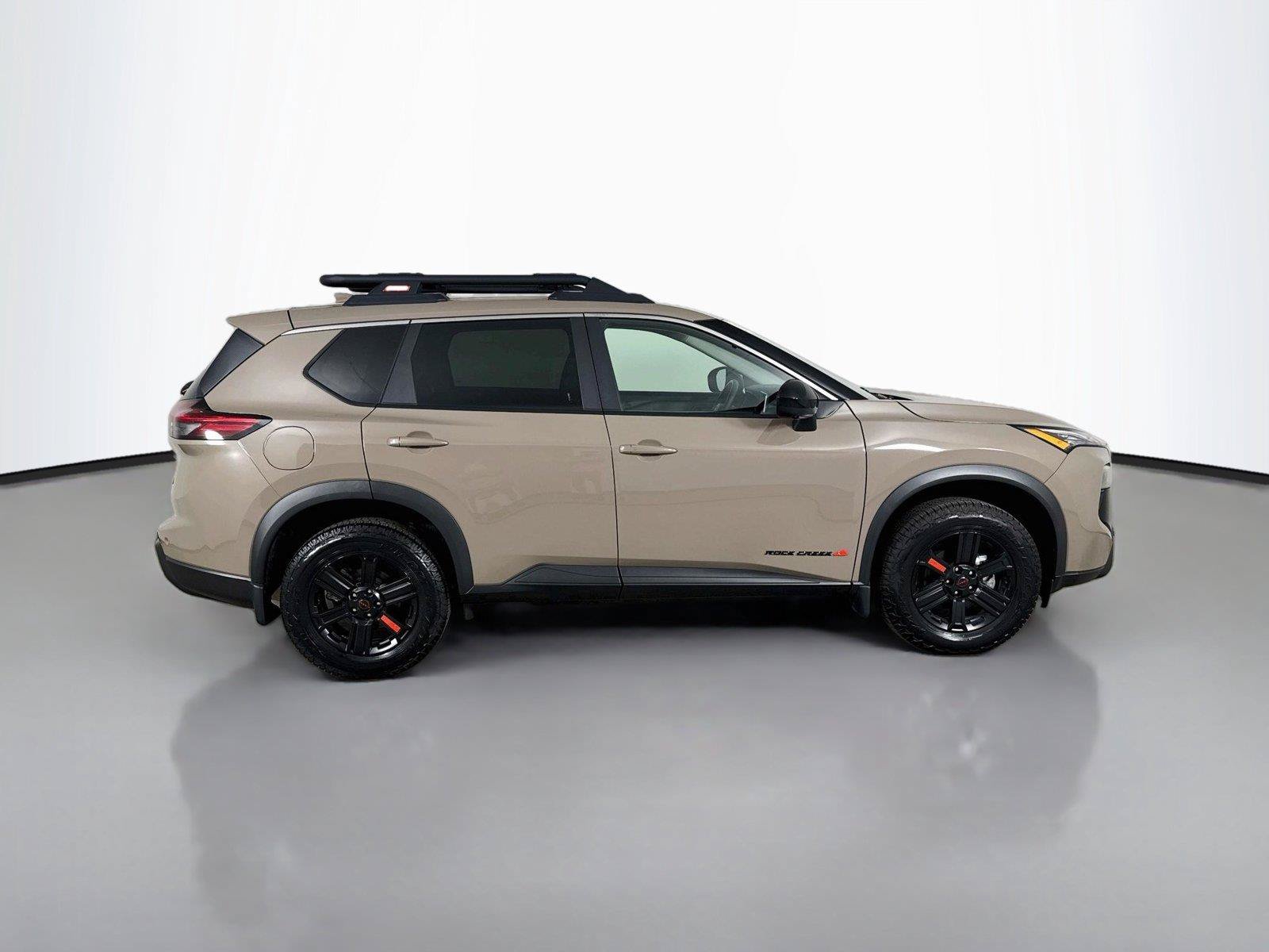 Used 2025 Nissan Rogue SV AWD/4WD image 17