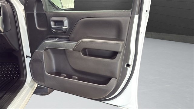 Used 2018 Chevrolet Silverado 1500 LT w/ LT Eassist Package image 32