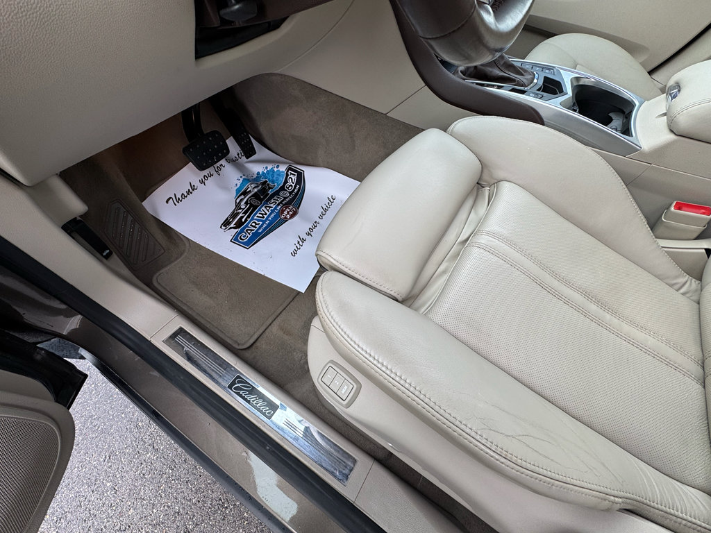 Used 2015 Cadillac SRX Luxury w/ Driver Awareness Package FWD image 29