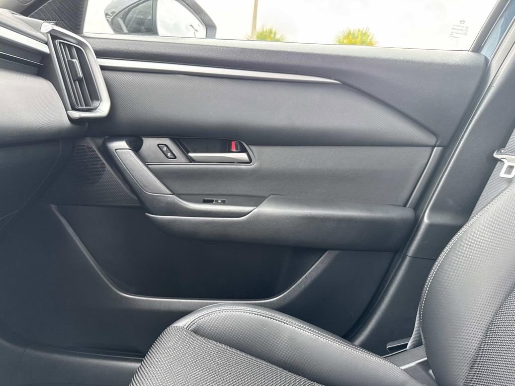 Certified 2025 MAZDA CX-50 AWD 2.5 S w/ Cargo Package image 33