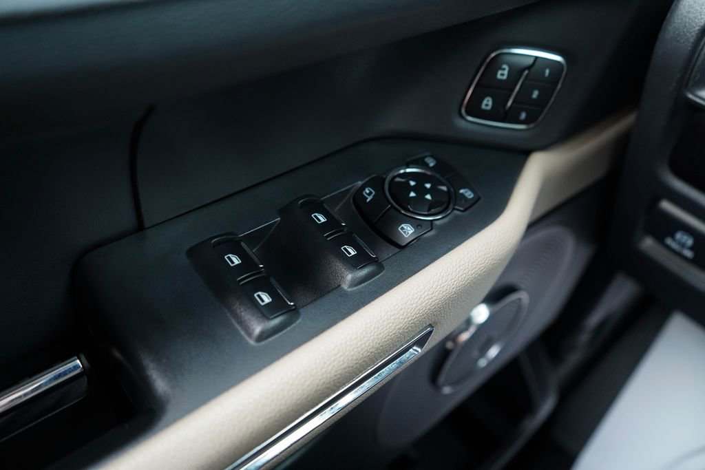 Used 2023 Ford Expedition Max XLT image 25