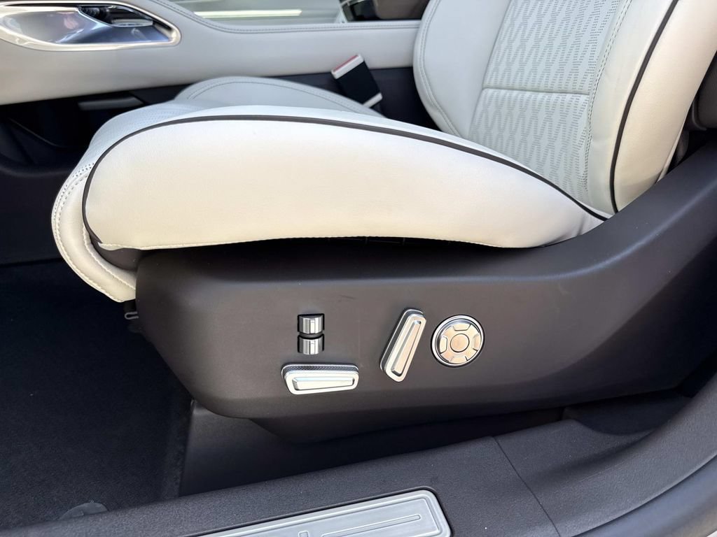 New 2026 Lincoln Nautilus Black Label AWD/4WD image 20