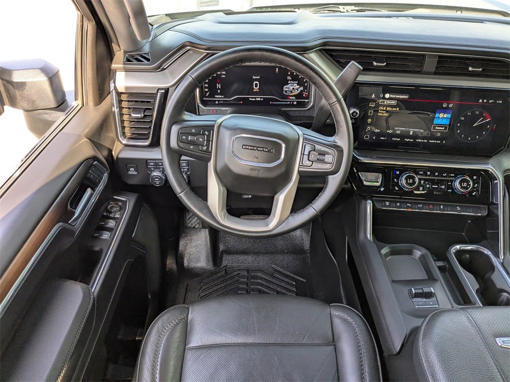 Used 2025 GMC Sierra 2500 Denali w/ Denali Reserve Package image 16