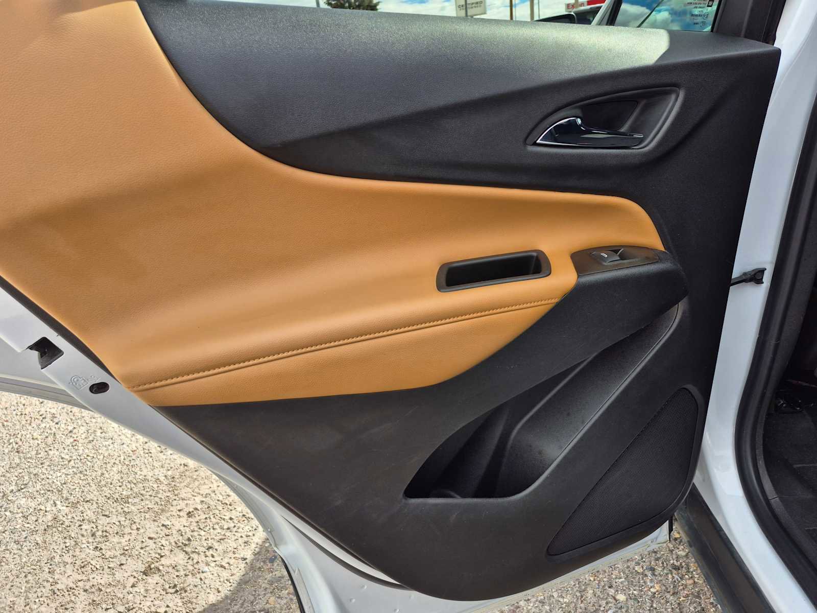 Used 2021 Chevrolet Equinox Premier image 30
