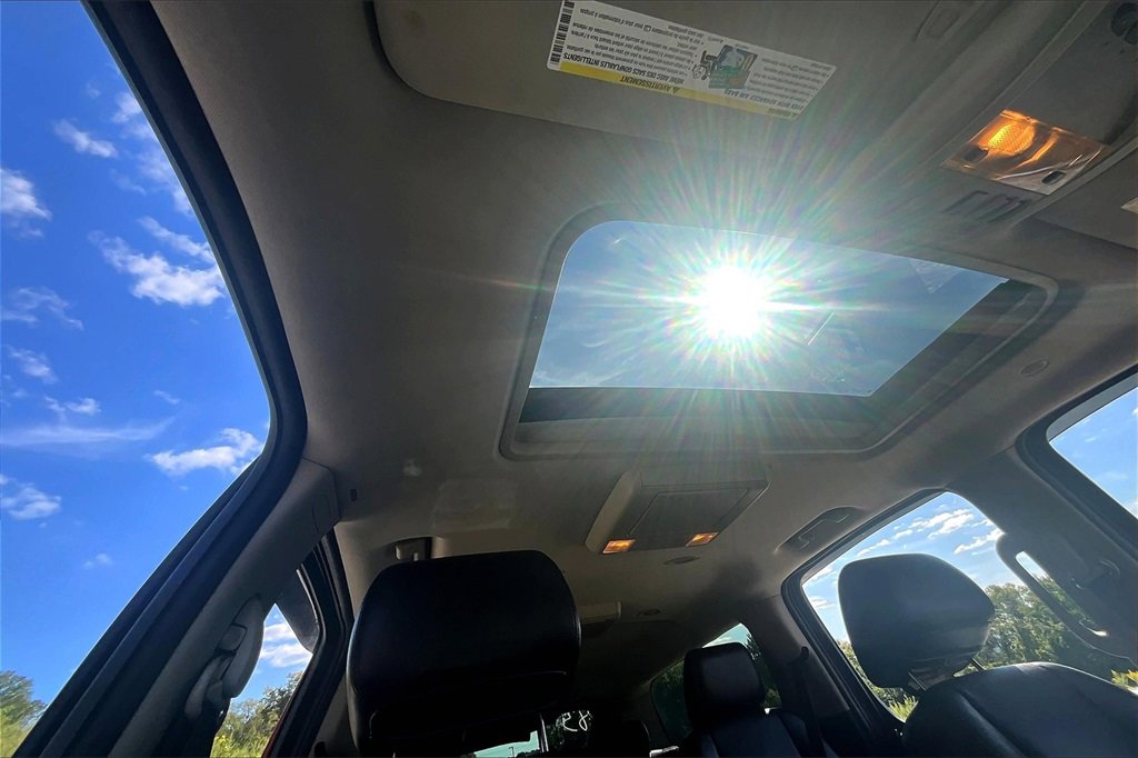 Used 2014 Chevrolet Suburban LTZ image 21