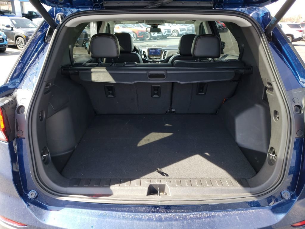 Used 2023 Chevrolet Equinox Premier image 23