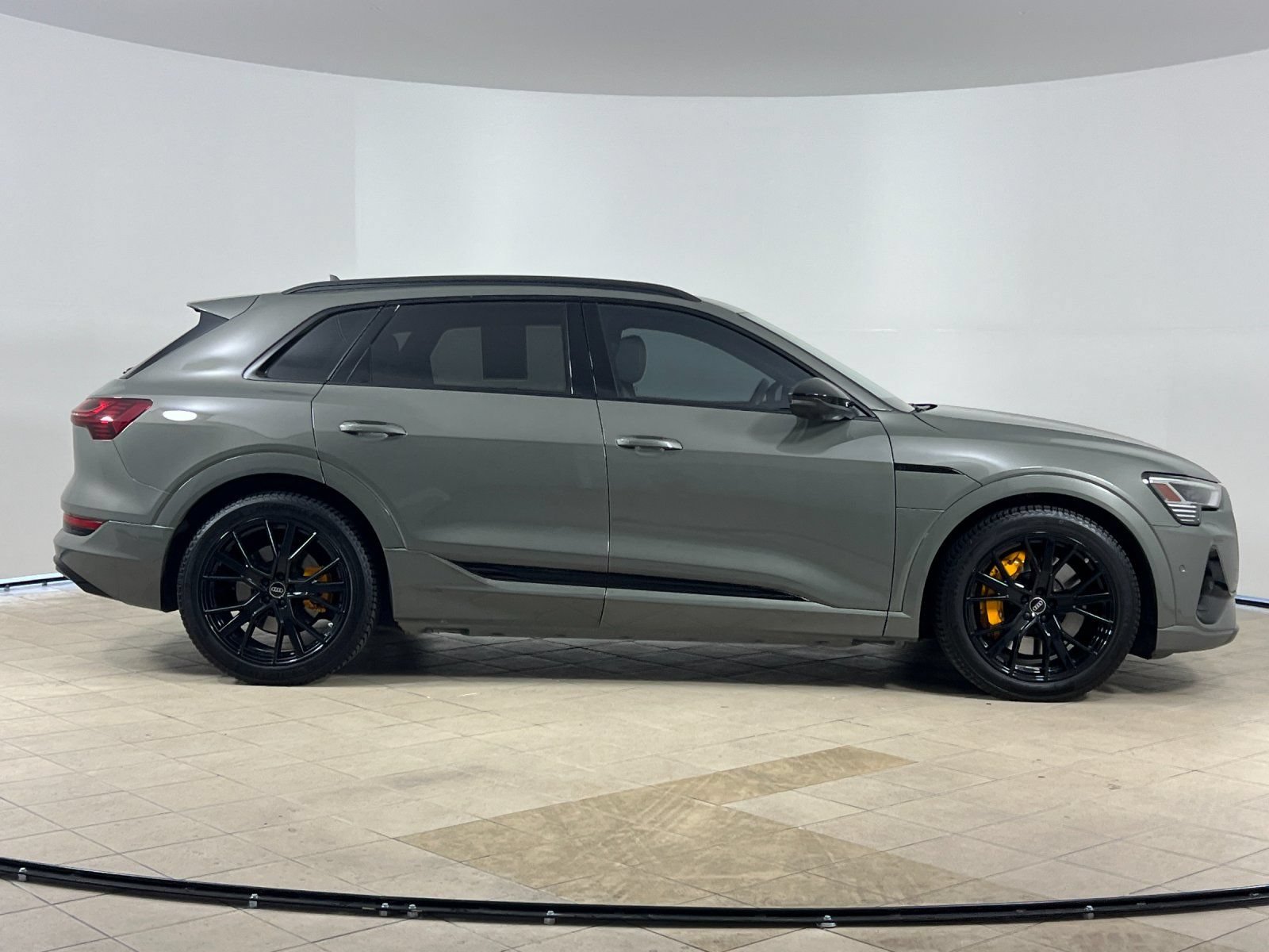 Used 2023 Audi e-tron Chronos w/ Chronos Package AWD/4WD image 7