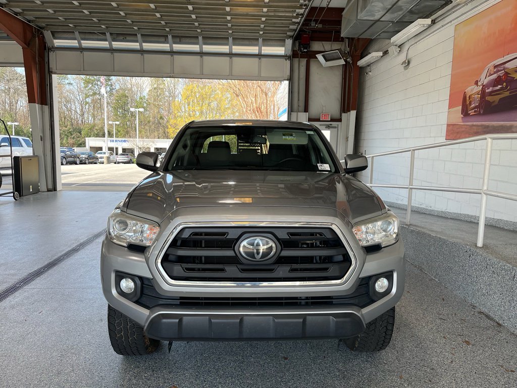 Used 2019 Toyota Tacoma SR5 image 2